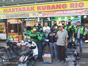 Jaringan Ojol Metal Baik Hati (Jombi), Berbagi Takjil Sesama Pengais Rezeki di Deli Serdang