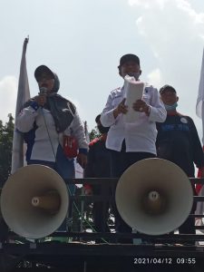 Hari Ini Buruh Geruduk DPRD Jatim, Tolak Omnibuslaw dan Berikut 5 Tuntutan Utamanya