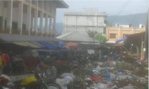 Pedagang & Pembeli Pasar Glugur Rantauprapat Keluhkan Timbunan Sampah
