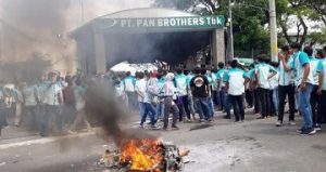 Heboh! Tolak THR di Cicil Ribuan Buruh PT Pan Brothers Boyolali, Gelar Aksi Sepontan dan Bakar Ban