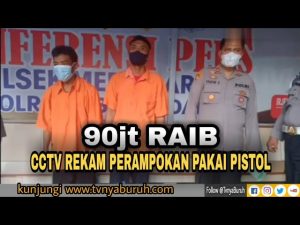 Ketangkul, Perampok Bersenjata Api Terekam CCTV, Gondol Uang 90 Juta