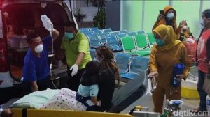 Momen Haru di RS Nganjuk, Jerit Tangis Gala Cari dan Teriak Panggil Mama Vanessa Angel
