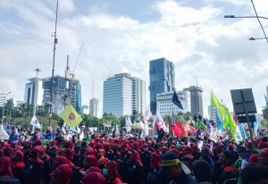 Dihari ketiga Aksi Unjuk Rasa, Buruh Serang Hadir Dalam Aksi Nasional di Jakarta