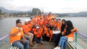 Gelar Konsolidasi Diatas Kapal Danau Toba, Partai Buruh Sumut Yakin Lolos Peserta Pemilu 2024