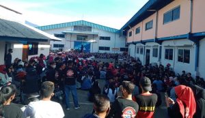 Ribuan Buruh PT. Koin Baju Global Mogok Kerja, Tuntut Pengakatan Karyawan tetap di Suka Bumi.