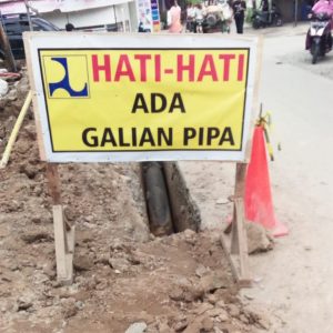 Berita Seru!!! Diduga Tanpa Plank Proyek Dipertanyakan, Pemasangan Pipa Air Bersih Tak Bertuan.