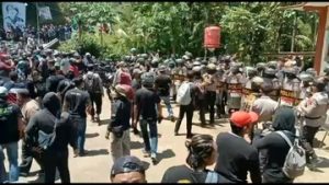Pak Ganjar ke Wadas Bukan Nemuin Orang Yang Trauma, Tapi Menemui Warga Yang Pro Yang Dilindungi Aparat.