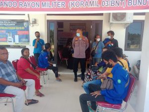 Kepolisian Subsektor (Polsubsektor) Pelalawan Jajaran Polres Pelalawan Menggelar Vaksinasi Massal