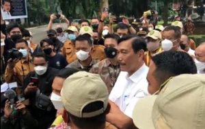 Luhut Tanya BEM UI: Siapa yang Bilang Saya Minta Presiden 3 Periode?