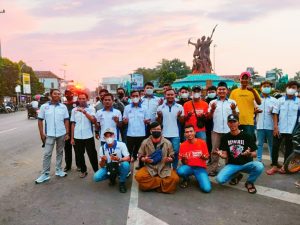 KC FSPMI Jepara Raya Bagikan Takjil Sekaligus Perkenalkan Partai Buruh ke Masyarakat