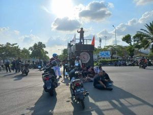 Empat Aktivis Buruh di Laporkan ke Polisi, FSPMI Bekasi Demo Kantor EJIP