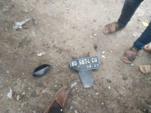 Taxi Blue Bird Hantam Pengendara Sepeda Motor Hingga Terpental di Tanjung Morawa.