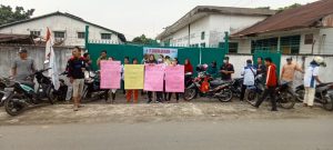 Tak di Bayarkan Upah Sesuai Sewaktu di Rumahkan, Buruh PT. NJP Demo Pabriknya