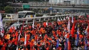 Buruh Ancam Mogok 3 Hari 3 Malam, Nah Lho Ada Apa Nih?
