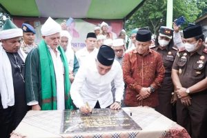 Plt Wali Kota Tanjungbalai Dampingi Gubsu Hadiri HAUL Ke-19