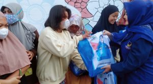Legislator Dumai, Haslinar Gelar Reses dengan Berbagi Sembako
