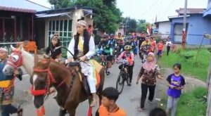 Senam Pagi Warga Dusun 3B Limau Manis Meriahkan HUT RI dan Jalan Santai Gunakan Kuda