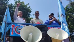Temui Massa Demo BBM, Kasetpres: Tuntutan Buruh Bakal Dibahas Besok