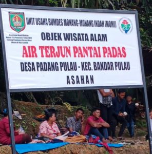 Objek Wisata Alam Pantai Padas Menajadi Salah Satu Ikon Unit Usaha BUMDES Desa Padang Pulau