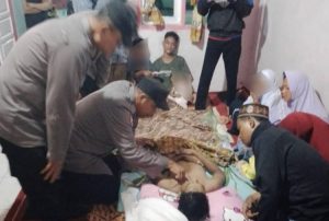 Pria 21 Tahun Ditemukan Tewas Tergantung di Pohon Mahoni