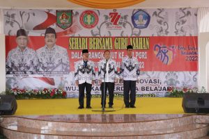 Bupati dan Wakil Bupati Asahan Ikuti Rangkaian Kegiatan Sehari Bersama Guru Dalam Rangka HUT Ke-77 PGRI dan Hari Guru Nasional Tahun 2022.
