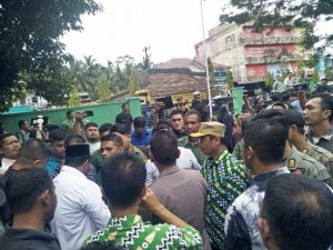 Jadi Tontonan Masyarakat, Pasukan Satpol PP Kota Subulussalam dan Pemerintah Provinsi Aceh Kisruh Saling Mengklaim Aset Kantor
