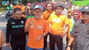 di Patung Kuda, Pimpinan Partai Buruh se Indonesia Berorasi Tolak Perpu 2/2022