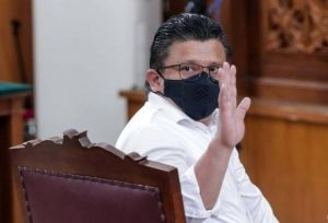 Dengan Pasal 100 Ayat 1 KUHP Masa Percobaan 10 Tahun, Pidana Mati Sambo Dapat Diubah Menjadi Pidana Penjara Seumur Hidup.