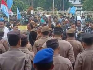 IPK dan Masyarakat Padang Lawas Unras, Meminta DPRD Selesaikan Masalah Konflik Dualisme Kepemimpinan