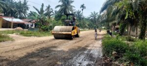 PTPN 4 Sosa Kerjakan Pengerasan Jalan Sepanjang 3 KM
