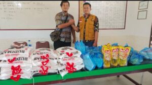 Management 1Kan Beri Santunan Janda dan Lansia di Kebun Aek Nabara Utara