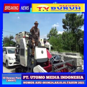 Anggota DPRD Sumut Dapil III Gelar Sosialisasi Wawasan Kebangsaan dan Berikan Bantuan Mesin Combine Harvester, Ketapang Sumut Apresiasi!