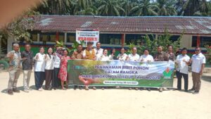 Peringati Hari Lingkungan Hidup PT Perkebunan Nusantara IV Regional 1 Kebun Aek Torop Tanam 50 Batang Pohon Bibit Buah
