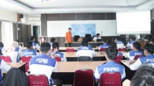 Begini Keseruan PP SPAI FPAMI dan PC SPAI FSPMI Makasar Raya Berbagi Ilmu
