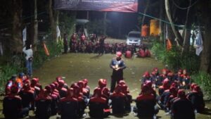 Pelatihan Garda Metal : Orasi Semangat di Tengah Malam