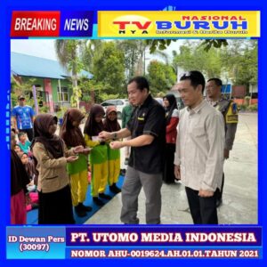 Kadis Dukcapil Deli Serdang Bagikan Ratusan KIA ke Sekolah Negeri dan Swasta