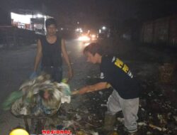 DPW JWI Sumut bersama Perangkat Desa TMB Bersihkan Sampah, Sekaligus Berjaga-Jaga agar Masyarakat Kecamatan Tanjung Morawa Tak Buang Sampah di Dusun IV