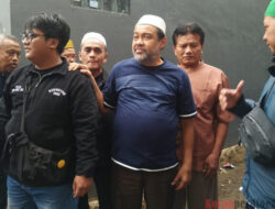 Presiden Partai Buruh Said Iqbal Takziah ke Rumah Duka H. Machmud Syam