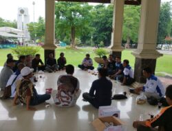 FSPMI Sidoarjo Ngumpul di Alun-alun, Kawal Kenaikan Upah dan Rapat Sambil Nge-chill!