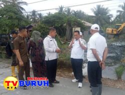 Bupati Rokan Hilir, Arahkan Kepala Dinas PUTR, Untuk Segera Mengatasi Masalah Banjir Yang Melanda Di Pusat Kota Dan Sekitarnya