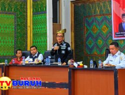 Disambut Hangat oleh Buruh Pelalawan, Wamenaker Soroti Nasib Pekerja BHL dan Dampak Kebijakan Perda