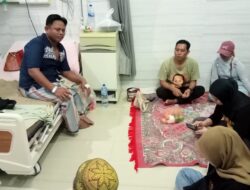Solidaritas Tanpa Batas: Menjenguk Rekan Seperjuangan di RSUD Soegiri Lamongan