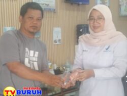 Evan dan Warga Laporkan Air Mineral VIZ  ke BPOM Bangka Belitung