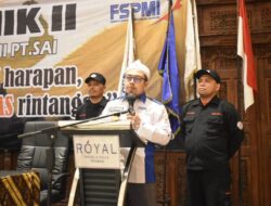Udeng Ketua PC SPAMK FSPMI Kabupaten Mojokerto Curi Perhatian di Rakernik PUK SAI