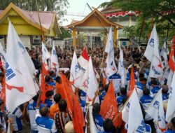 Ratusan Buruh FSPMI Provinsi Riau Geruduk DPRD Provinsi Riau, Suarakan 8 Tuntutan