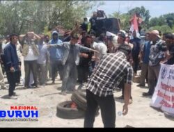 Tiga Bulan BBM Solar Langka, Warga Nelayan Bakar Ban Didepan Kantor DPRD Rohil