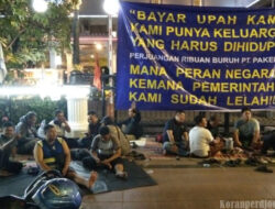 Buruh Pakerin Gelar Aksi Menginap Di Kantor Pemprov Jatim
