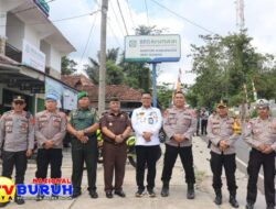 Kejari Way Kanan Hadiri Pencanangan Desa Tapis dan Penyaluran Bantuan TP PKK Provinsi Lampung di Kampung Negeri Baru