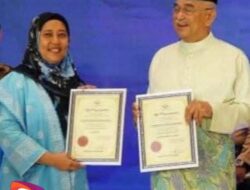 Forum Melayu Bersatu: Selamat kepada Ibu Ketua PKK Kabupaten Langkat Ibu Endang Kurniasih atas anugerah Gelar “Tun Fatimah”