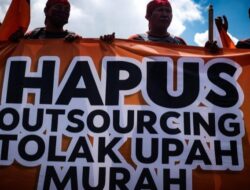 Perjalanan Kaum Buruh yang Tak Pernah Usai Dalam Mengejar Upah Layak